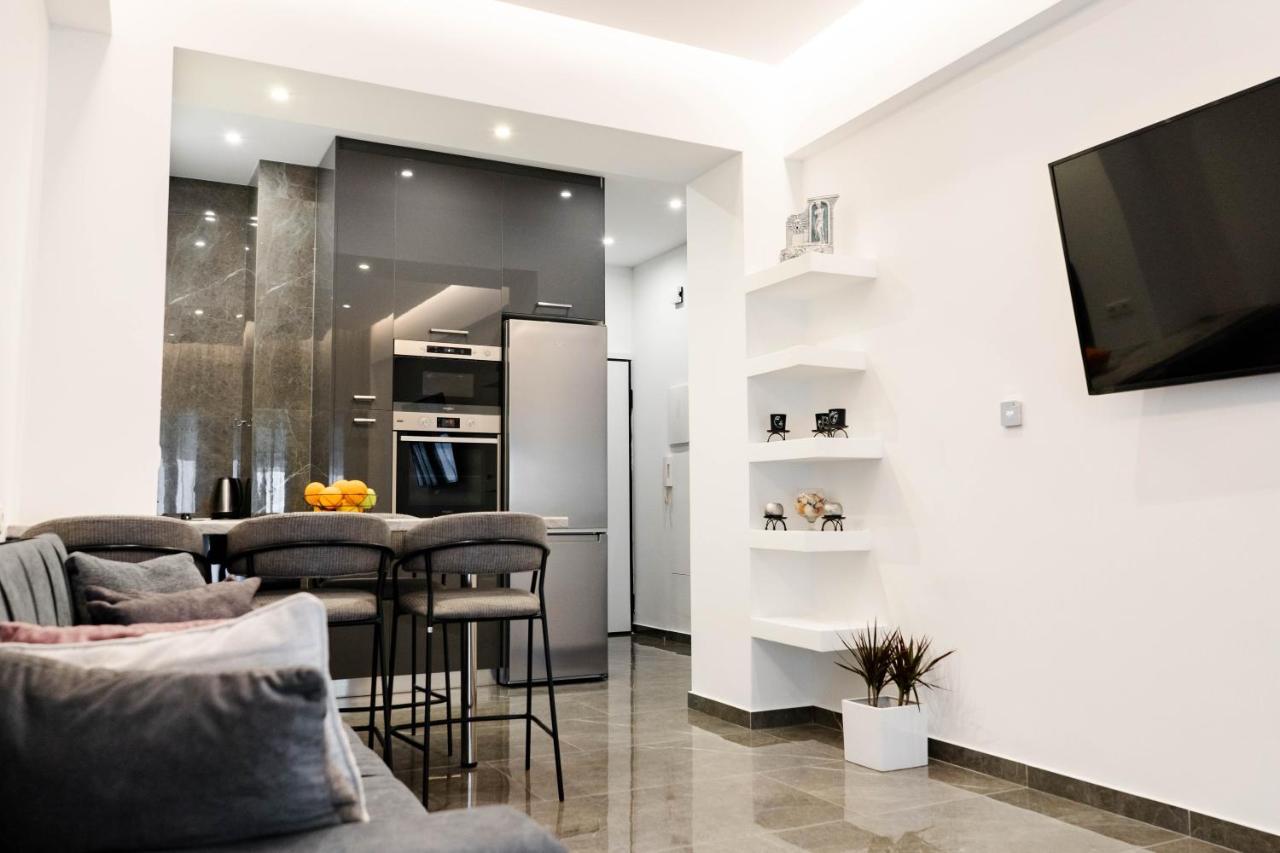 Larissa Railway &Metro Station Apartment Athén Kültér fotó