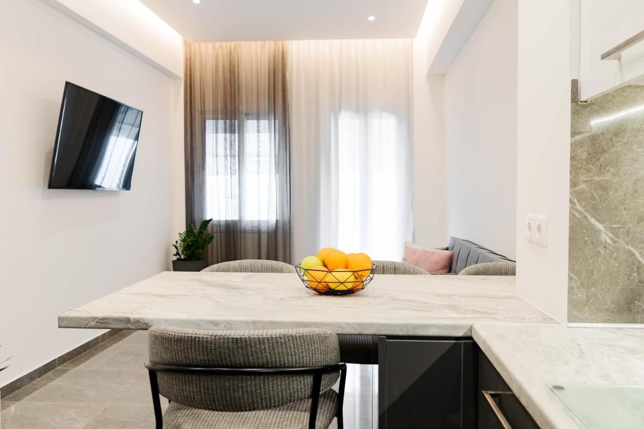 Larissa Railway &Metro Station Apartment Athén Kültér fotó